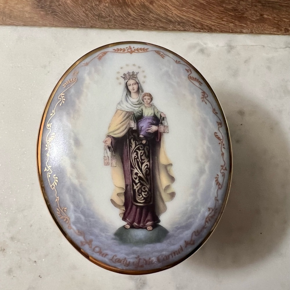 Music Box - Picture 3 of 5